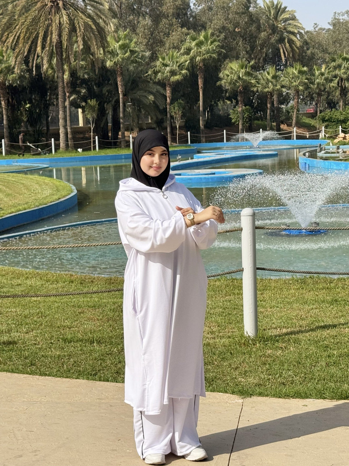 طقم رياضي للمحجبات - أبيض