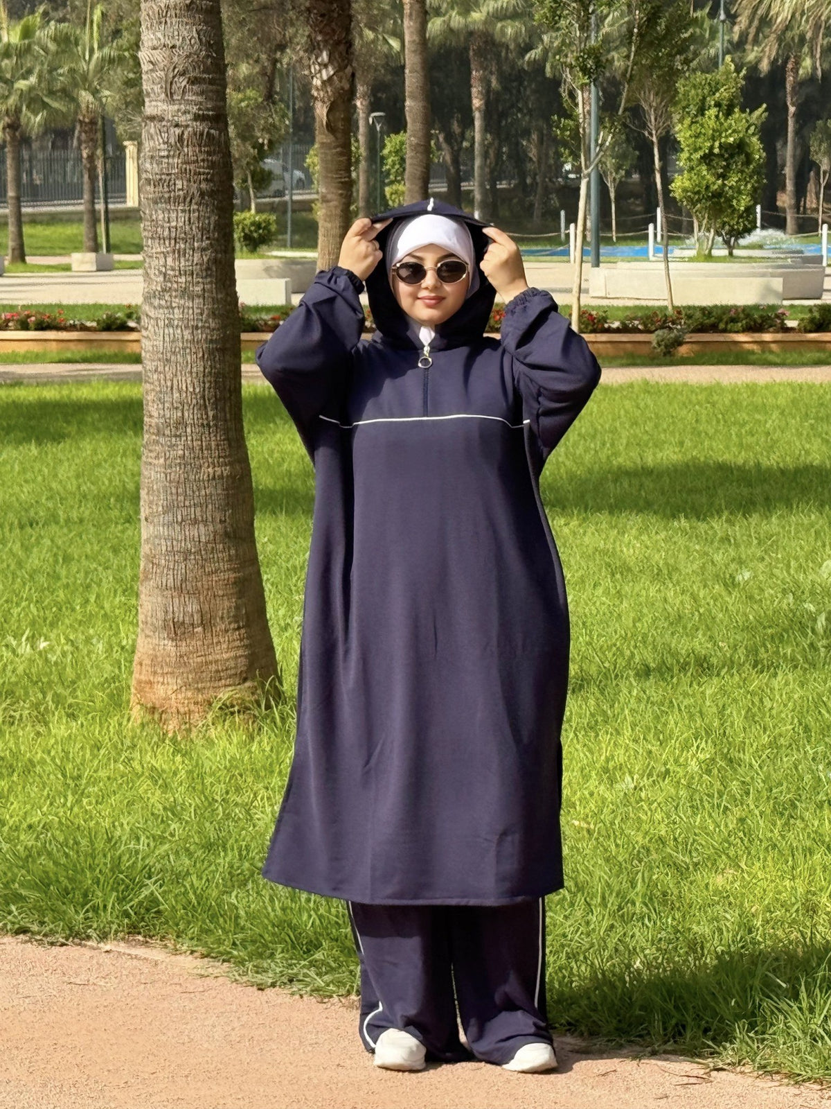 طقم رياضي للمحجبات - كحلي