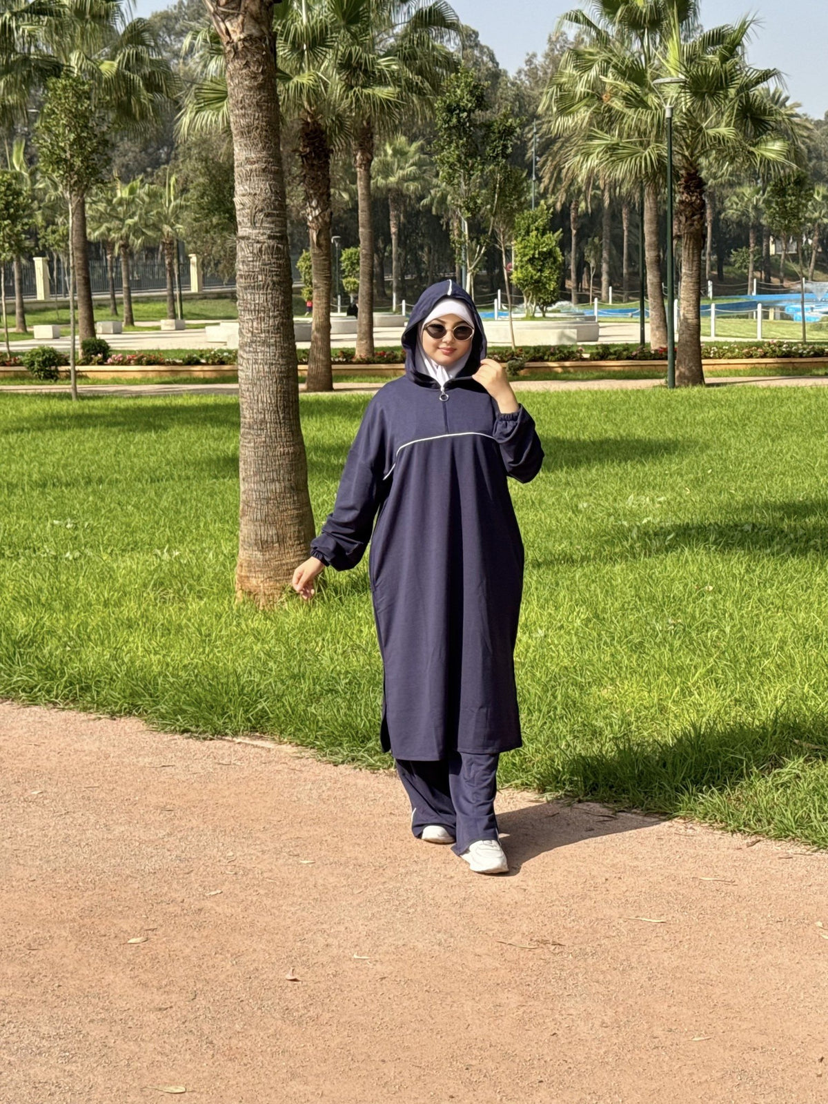 طقم رياضي للمحجبات - كحلي